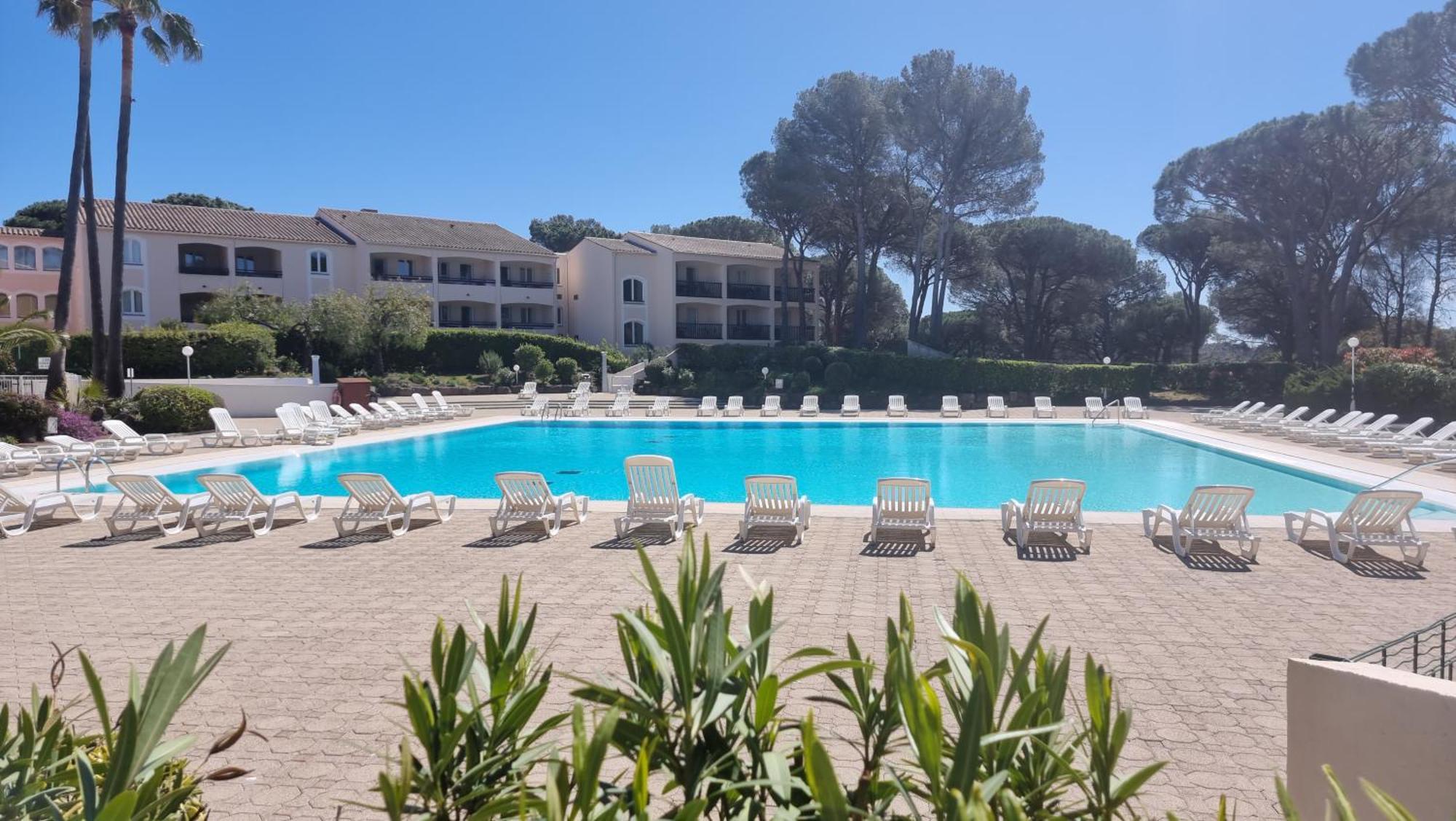 Chez K&D Studio Nature Avec Piscine St Raphael Saint-Raphaël الغرفة الصورة